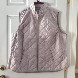 Muted pink Puffed vest